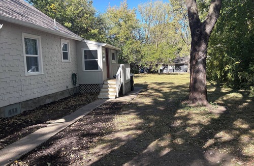 Lawrence House | Close to KU & Mass, ample off street parking, all on one level!