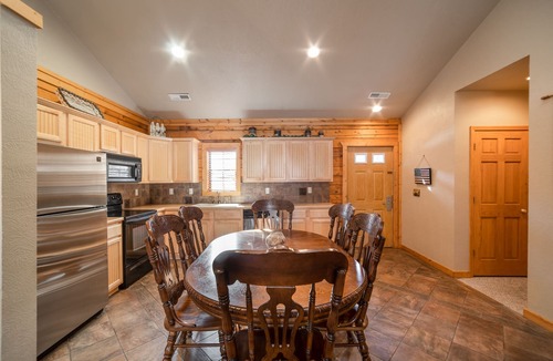 Branson Theater District Cabin | Close to Shows, Shopping & Dining - Cabin in the Heart of Branson