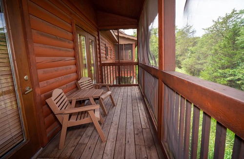Branson Theater District Cabin | Close to Shows, Shopping & Dining - Cabin in the Heart of Branson