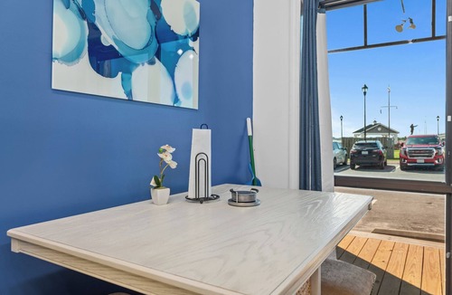 Swansboro Apartment | Coastal Swan 2.0 Charming waterfront 2-Queen studio in peaceful Swansboro.