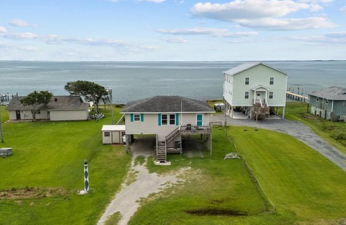 Harkers Island House | Coastal Tide 3 Bedroom Home by RedAwning
