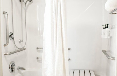 Clarinda Hotel | Cobblestone Inn & Suites - Clarinda
