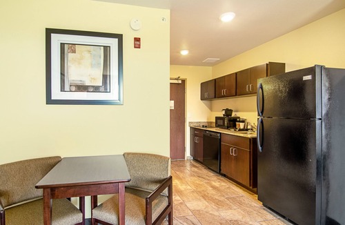 Lamoni Hotel | Cobblestone Inn & Suites - Lamoni