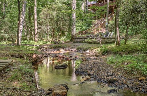 Blue Ridge Cabin | Colby's Cabin- Pet Friendly | Creek Access | Screened Porch