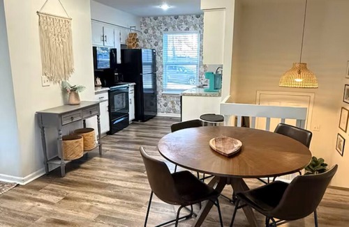 Shawnee House | Come stay at this boho retreat after exploring what Kansas City has to offer.