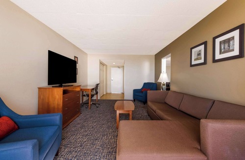 South Nags Head Hotel | Comfort Inn South Oceanfront