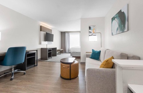 Marion Hotel | Comfort Inn & Suites Marion I-57