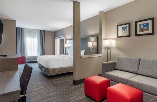 Olive Branch Hotel | Comfort Inn & Suites Olive Branch Old Towne
