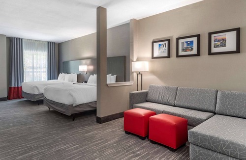 Olive Branch Hotel | Comfort Inn & Suites Olive Branch Old Towne