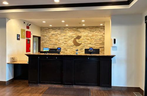 Sterling Hotel | Comfort Inn & Suites Sterling