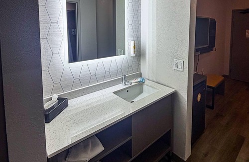 Northeast Heights Hotel | Comfort Suites Albuquerque/North Journal Center