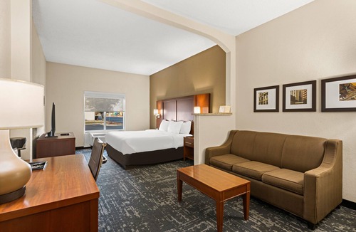 Kansas City Hotel | Comfort Suites Kansas City - Liberty