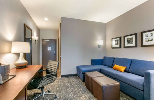 Tupelo Hotel | Comfort Suites North Tupelo