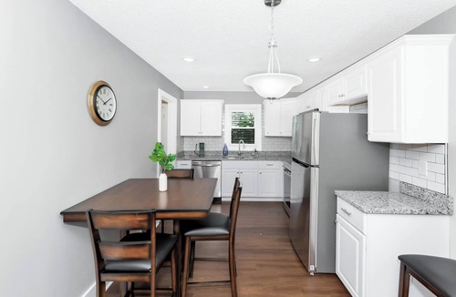 Normal House | Comfortable 2/1 with A Dedicated Workspace