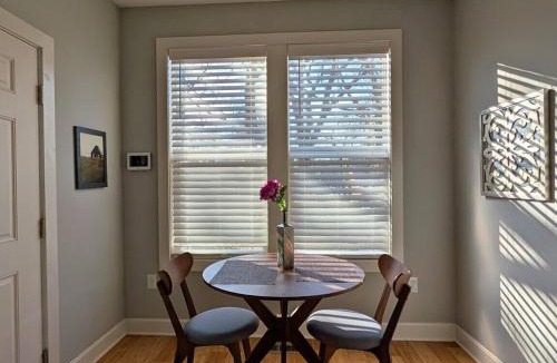 Rosedale House | Comfy and Close to KU Med, Plaza