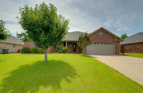Russellville House | Commute to ANO & Hike Nearby! Russellville Home