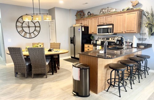 Hollister Condo | Condo ∙ 3 bedrooms ∙ 8 guests