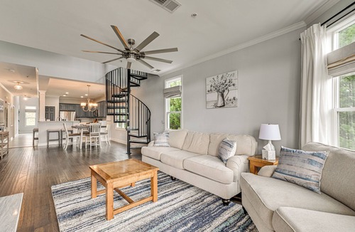 Mount Mourne Condo | Condo w/Deck: Waterfront Lake Norman Retreat!