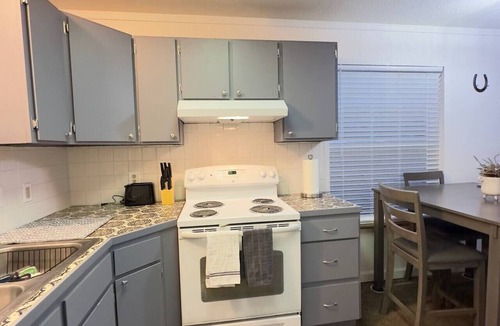 Cloudcroft Villa | Condo with a hot tub!