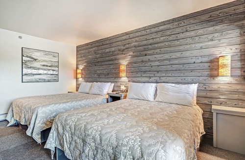 Angel Fire Hotel | Convenient Location | Elk Horn Lodge 301