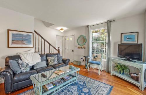 Manteo House | Cottage on the Hill