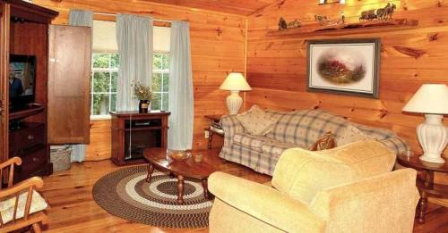 Newport Ski Chalet | Country Cottage