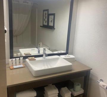 I-435 West KC-KS Hotel | Country Inn & Suites