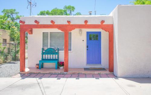 Westside House | Cowboy Den-Private Hot Tub-Game Room-Pet Friendly-No Pet Fees!