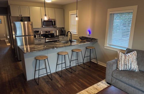 Hanover Place Apartment | Cozy 1-bedroom apartment in Midtown