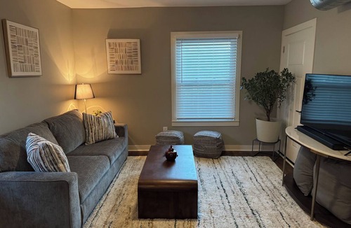 Hanover Place Apartment | Cozy 1-bedroom apartment in Midtown