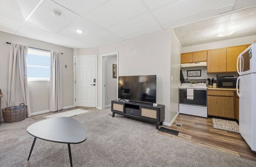 Wathena Apartment | Cozy 1-bedroom apartment in peaceful Wathena with AC