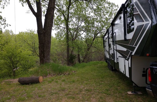 Russellville RV Rental | Cozy 1-bedroom campground in beautiful Russellville with AC