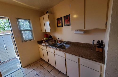 Silver Hill Condo | Cozy 1-bedroom condo in the desired Nob Hill Albuquerque