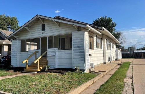 Sterling Apartment | Cozy 2 Bed
