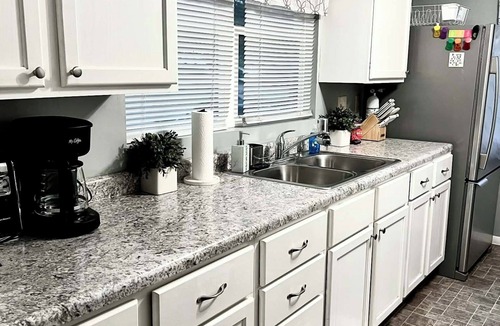 Grand Island House | Cozy 2 Bedroom, 2 bath, 3 car garage with EV charger