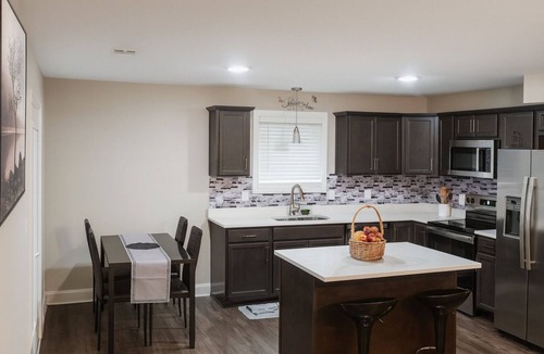 Clarksville House | Cozy 2-bedroom house in charming Clarksville with AC