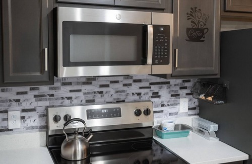 Clarksville House | Cozy 2-bedroom house in charming Clarksville with AC
