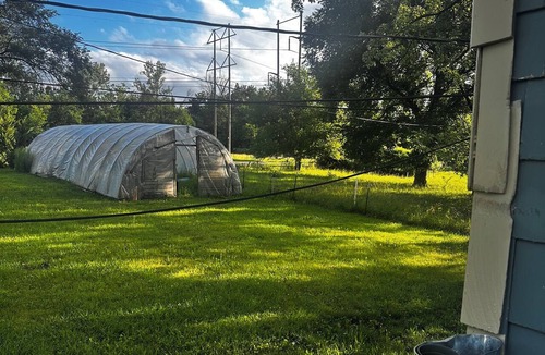 South Kansas City House | Cozy 2-bedroom house situated on 12 acres in Kansas City, Missouri