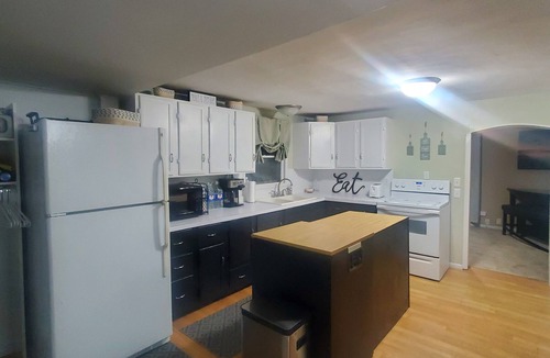 Alma House | Cozy 2-bedroom house in Alma with WiFi, AC close to Harlan Lake and hunting.