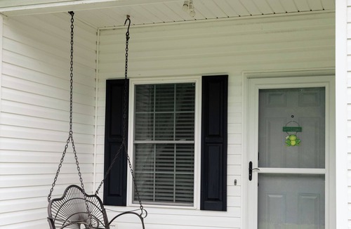 Adamsville House | Cozy 2-bedroom house in quaint Adamsville w/AC- under 15 min from the TN River