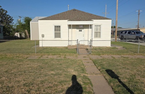 Great Bend House | Cozy 2-bedroom house in south central Great Bend.