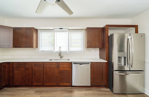 Kenwood Hill House | Cozy 3-Bedroom Home Near Expo Center & NuLu
