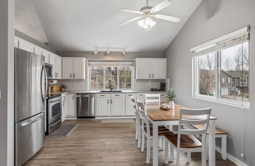 Jefferson House | Cozy 3BR Home in Omaha with Comfort and Great Location