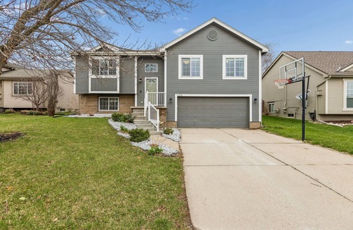 Jefferson House | Cozy 3BR Home in Omaha with Comfort and Great Location