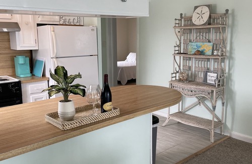 Sneads Ferry House | Cozy Beach Bungalow right across the street from the BEACH!
