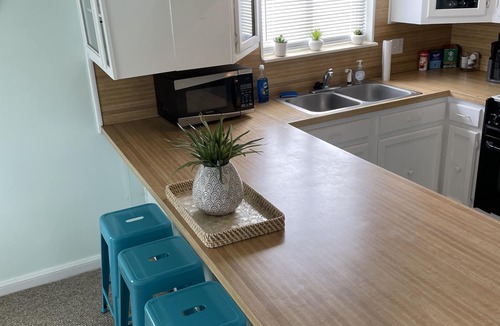 Sneads Ferry House | Cozy Beach Bungalow right across the street from the BEACH!