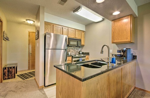 Notch Estates Condo | Cozy Branson Getaway ~ 2 Mi to Silver Dollar City!