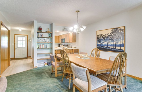 Branson West House | Cozy Branson Townhome 1 Mi to Silver Dollar City!