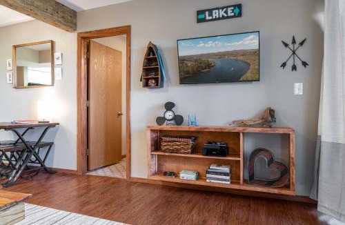 Notch Estates Apartment | Cozy Branson West Condo with Pool Access Near SDC!