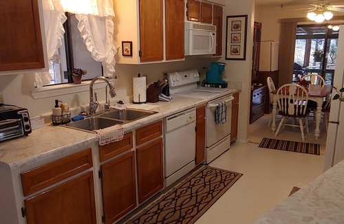 Ruidoso Cabin | Cozy cabin among tall pines. Great location, pet friendly, wild life abundant.